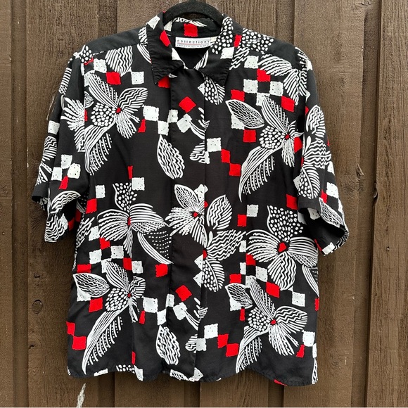 Woven Floral Blouse - Picture 2 of 3